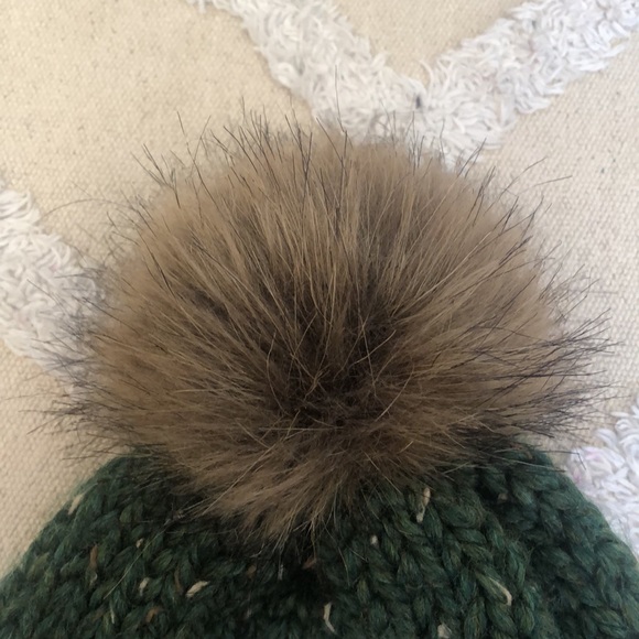 Wool and Kate wool B beanie - Picture 3 of 5